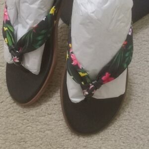 Cole Haan sandals sz 8
